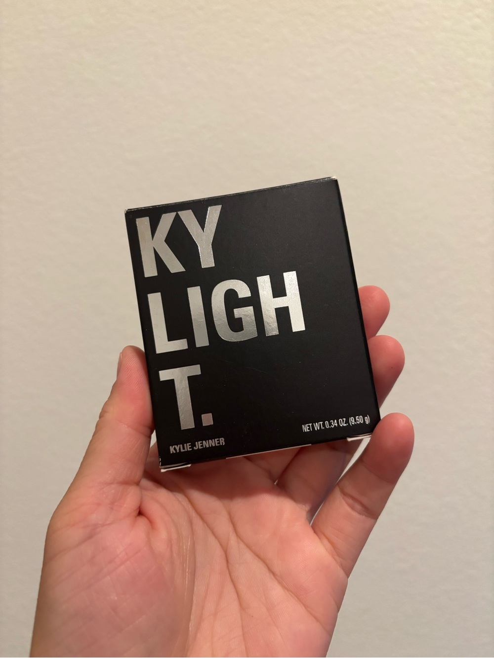 Kylie Cosmetics KyLight Illuminating Highlighter - Ice Me Out